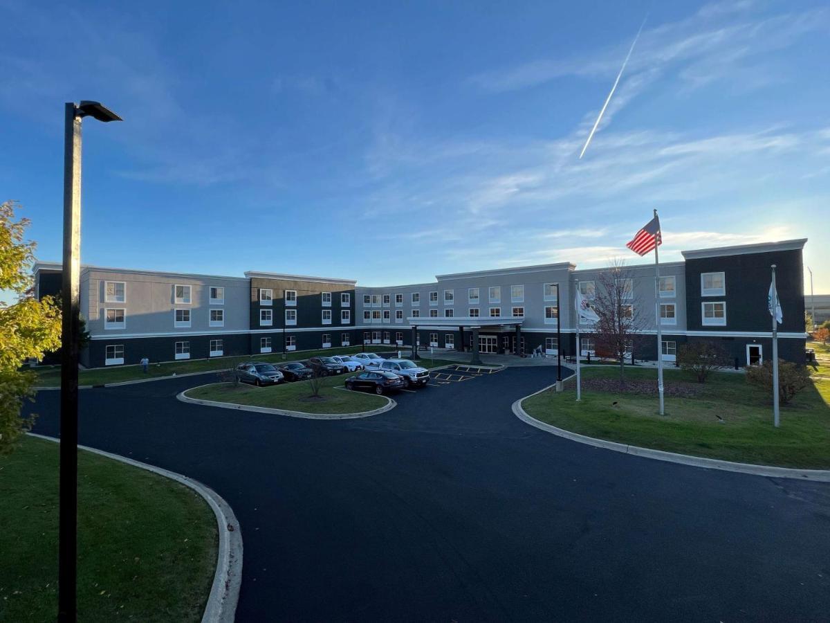 La Quinta By Wyndham Bannockburn-Deerfield Hotel Exterior photo