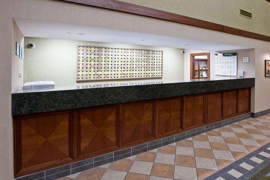 La Quinta By Wyndham Bannockburn-Deerfield Hotel Interior photo