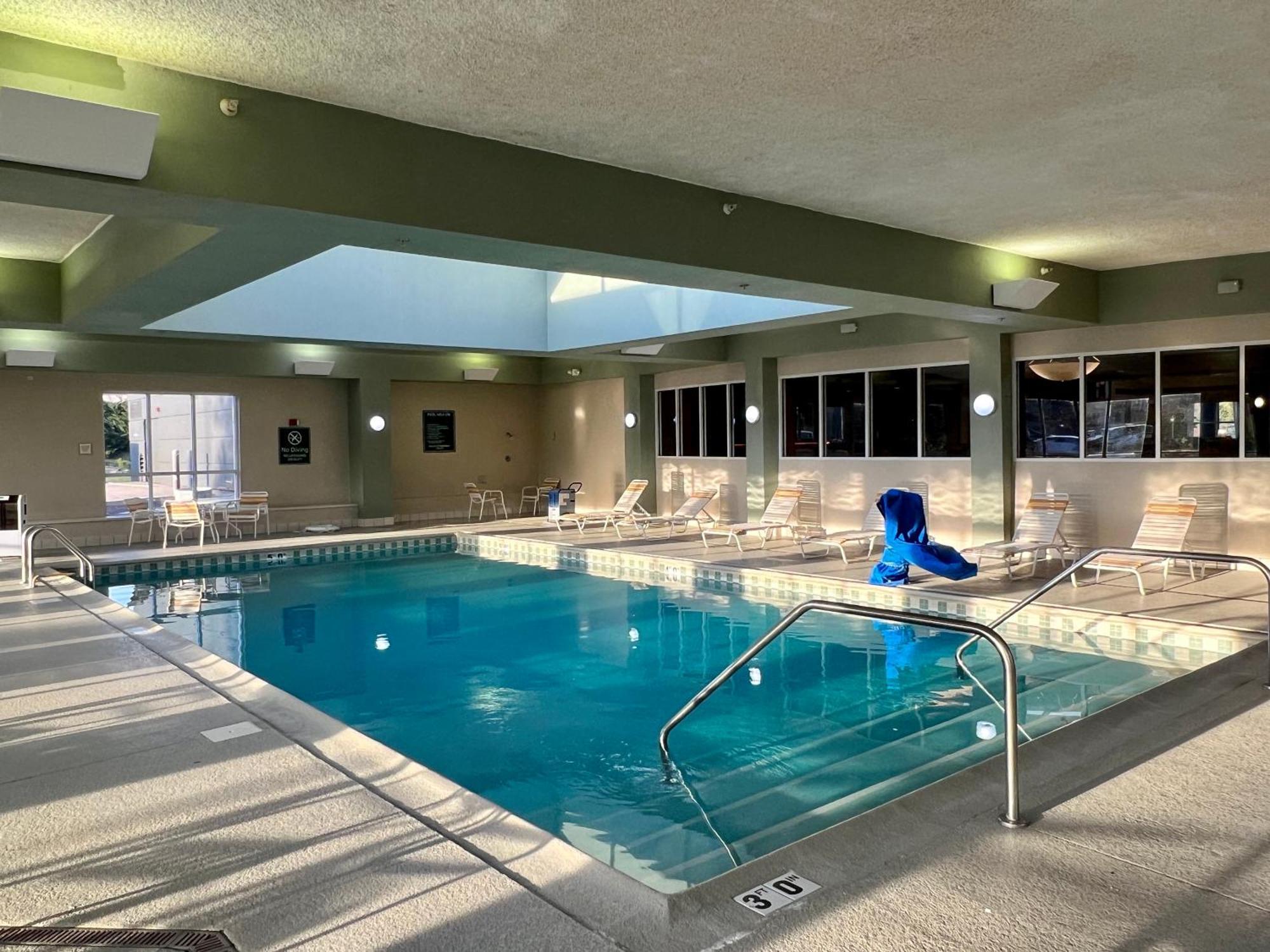 La Quinta By Wyndham Bannockburn-Deerfield Hotel Exterior photo