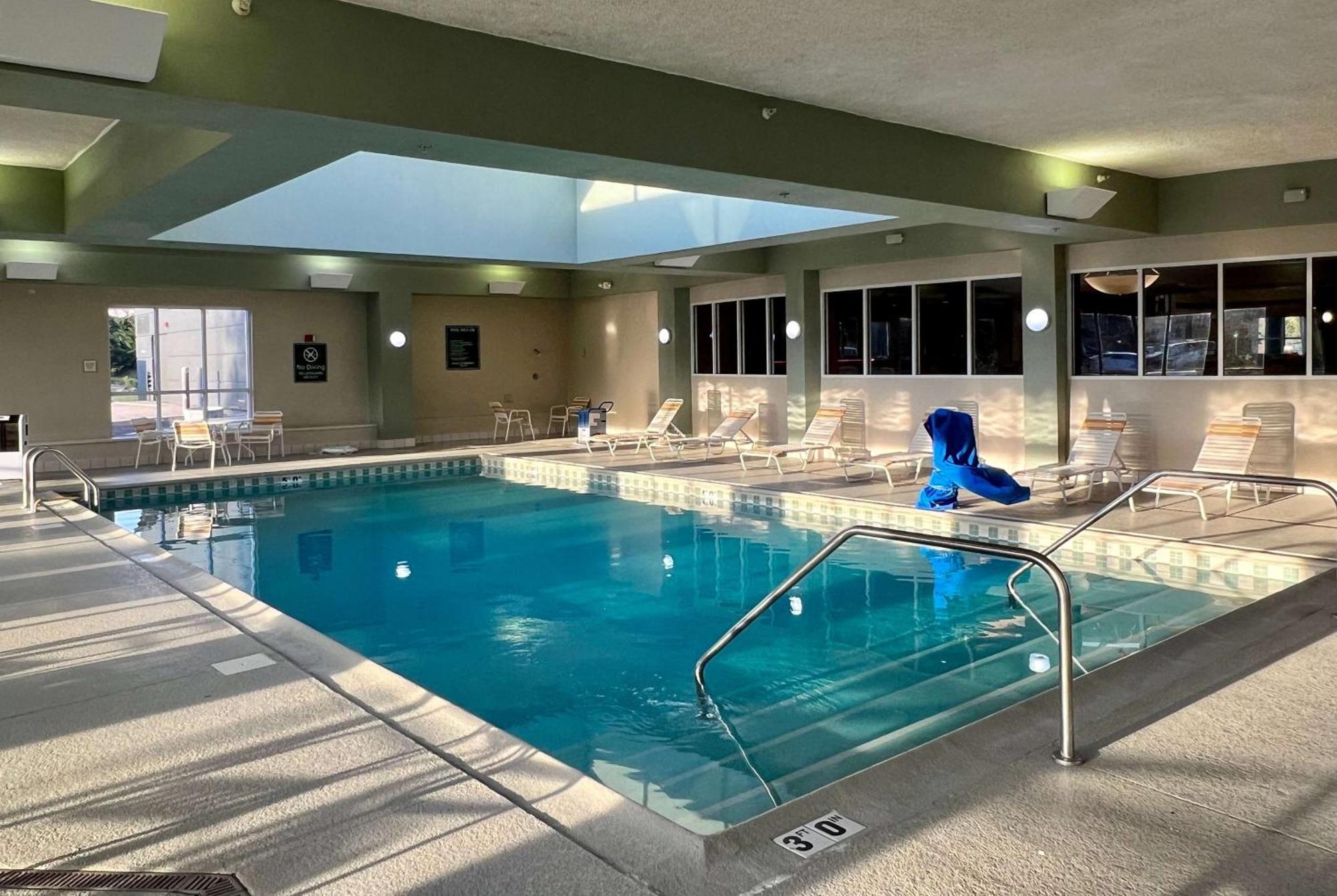 La Quinta By Wyndham Bannockburn-Deerfield Hotel Exterior photo